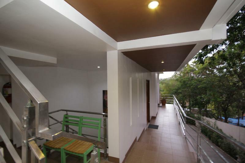 Westcliff Villa By Bluewaves Balabag  Exterior photo
